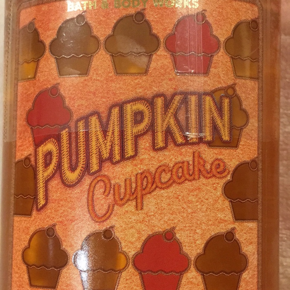 Bath & Body Works Scented Pumpkin Cupcake Shower gel 10oz NWT with Aloe & Vit E - Picture 13 of 15